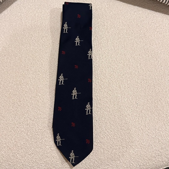 Celebrate USA’s 250th Anniversary!  Vintage Abercrombie & Fitch Tie - Picture 3 of 4